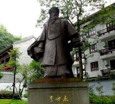 皇帝摔倒在地，群臣为什么都不敢扶？</span>
                      