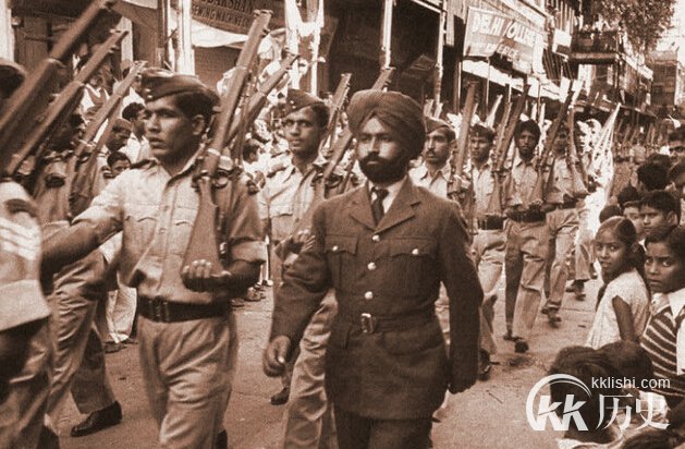 中国兵器传奇 与苏军坦克拼刺刀的老40火
