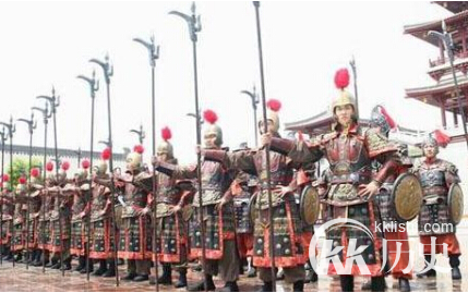 募兵制有何特点 募兵制的利弊是什么