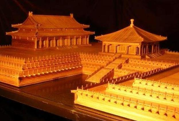 紫禁城是刘伯温帮朱棣修建的吗