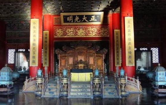 紫禁城是刘伯温帮朱棣修建的吗