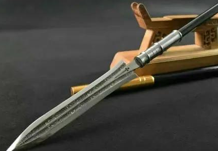 古代长枪枪杆到底是用什么材料制作的 材料都是纯铁制成的吗