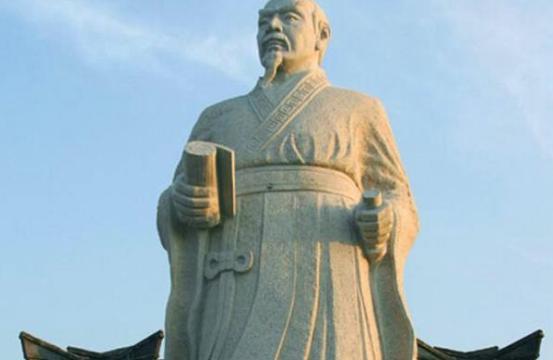 他被秦穆公相中,妻子在府中唱了首歌两人相认