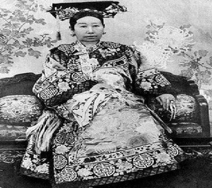 光绪皇帝洞房花烛夜为何会哭起来 甚至连上床睡觉都不敢呢