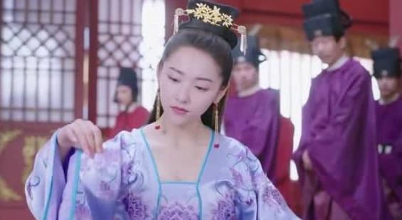 凭借儿子当上皇后，却也因此被明朝皇室唾弃了200年