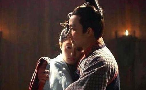 他把自己怀孕的妻子献给皇帝,结果被处死