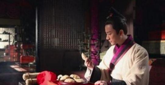 他把自己怀孕的妻子献给皇帝,结果被处死