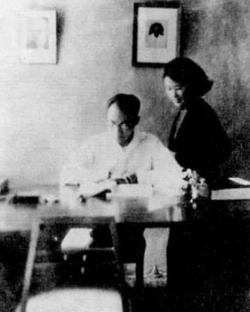 两只刺猬的爱情：沉樱与梁宗岱