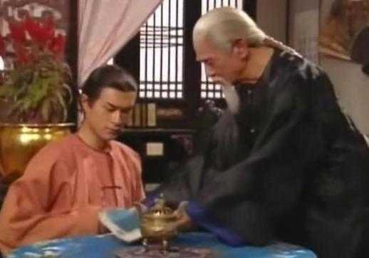 雍正最信任的大臣鄂尔泰的下场是什么