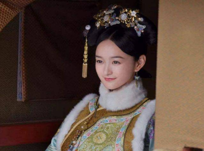 她生下大清最后一位皇子，为何还被降位分