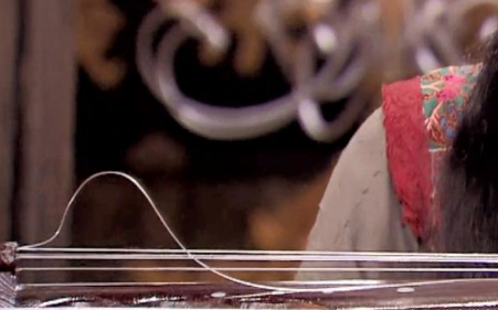 杜甫对一位诗人十分钦佩与盛赞，这人是谁呢