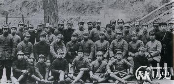 左权将军是谁 八路军副总参谋长左权简介