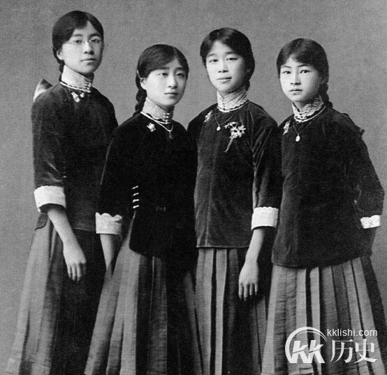 中国校服百年变迁 民国林徽因时代最纯朴（组图）