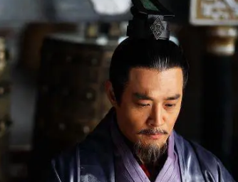 薛宣：西汉丞相之一，以知人善任著称