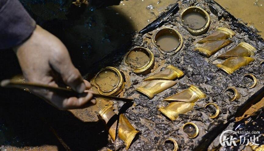 南昌西汉海昏侯墓价值连城 墓主人刘贺到底有多少陪葬品