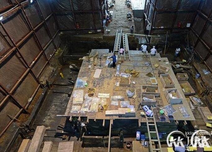 南昌西汉海昏侯墓价值连城 墓主人刘贺到底有多少陪葬品