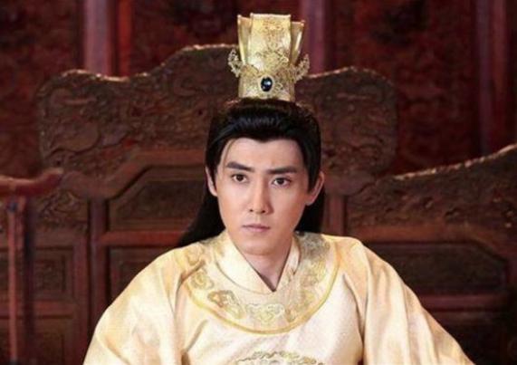 朱棣用7字挑衅侄子,朱允炆却用7字化解矛盾