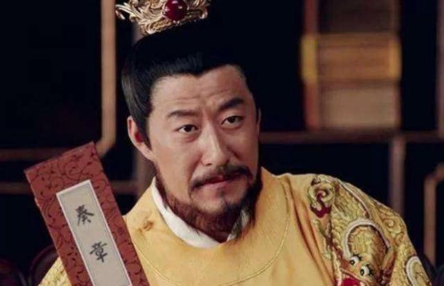 朱棣用7字挑衅侄子,朱允炆却用7字化解矛盾