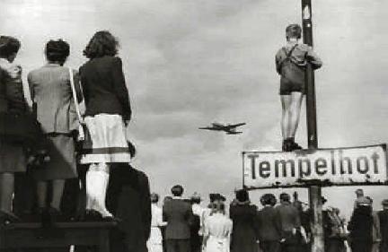 柏林危机——斯大林奉行的实力政策彻底的失败