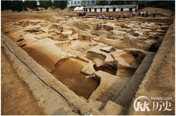 考古专家宣称发现夏朝国都遗址 面积达100万㎡