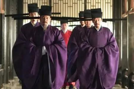 清朝官员待遇是什么样的 正一品又是什么样的