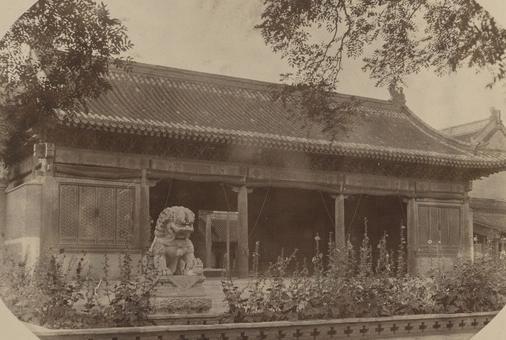 光绪和宣统当皇帝,为何亲爹必须搬家