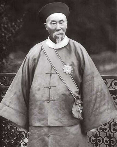 中国近代“背黑锅”冠军李鸿章 李鸿章的辛酸故事