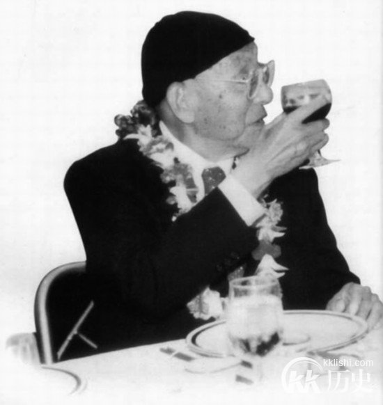 张学良晚年亲述：西安事变的秘密就是四个字
