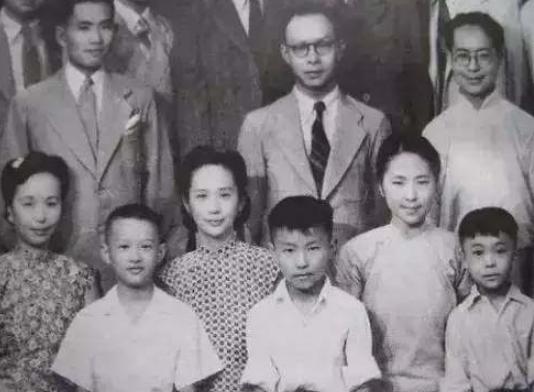 张氏四姐妹戏剧人生精彩丰富，她们的丈夫个个都是大人物