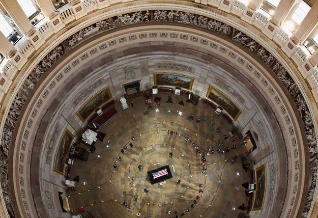 美国国会大厦的建筑结构是什么样的 历史上沿革是发展起来的