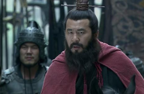 长板桥的时候，曹操的猛将为何不敢挑战张飞