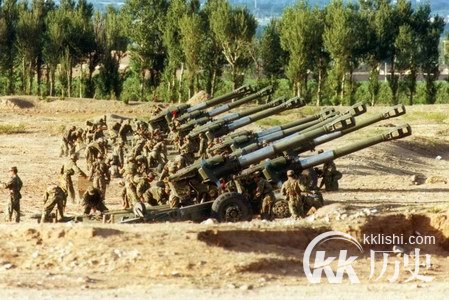 1981年十万大军军演 动用模拟“核武器”
