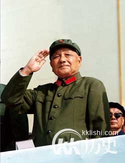 1981年十万大军军演 动用模拟“核武器”
