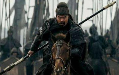 水淹七军以后，曹操还要迁都避关羽的原因是什么