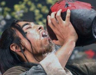 古代大侠吃饭都是两斤牛肉一斤白酒 古人真的吃得下吗