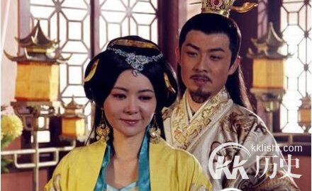 历史上唯一一位给妃子下跪的皇帝竟是他：陈叔宝