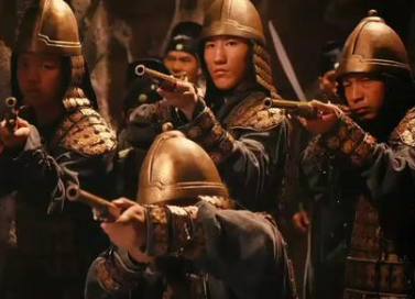 导致明末时期卫所制度受到大规模破坏的原因是什么