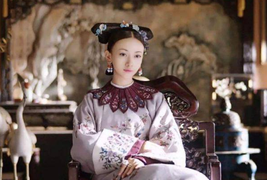 令妃生产不久，乾隆真的着急宠幸吗