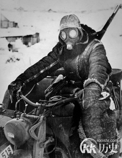 70年苏联大军压境：引发我国全民动员练兵
