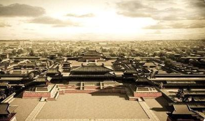 历史上朱元璋建国后，将首都定在南京而非长安是为何