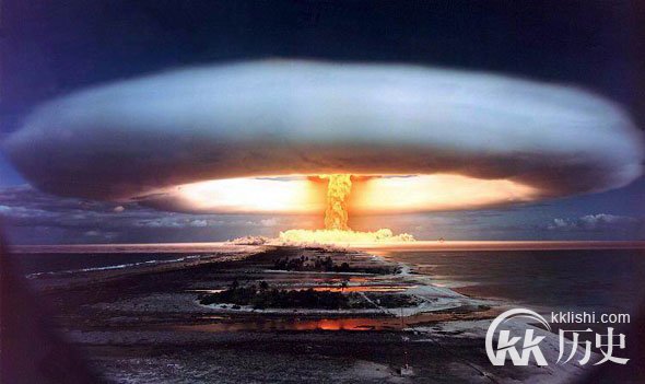 珍宝岛冲突后，苏联为何放弃核打击中国？
