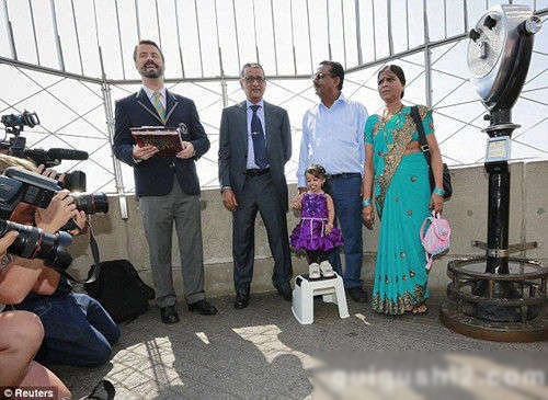 世界最矮的印度女孩0.6米