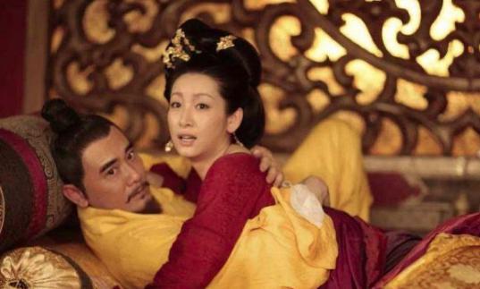 她嫁给自己的小叔子,后来独揽大权成了战争狂人