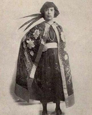 她在文坛声名鹊起文采飞扬，却终身不婚