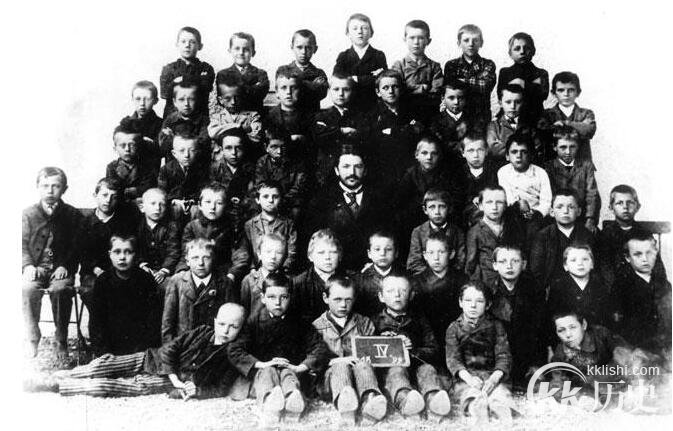 希特勒是谁 希特勒是好人还是坏人