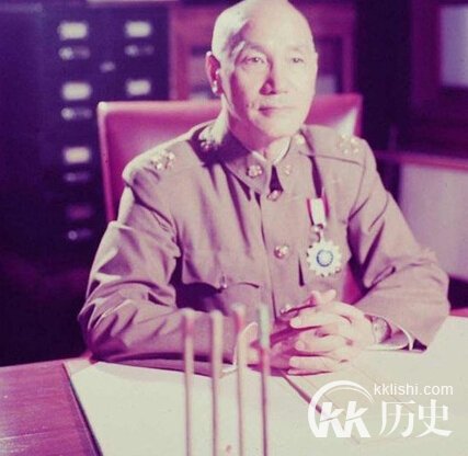 揭秘蒋介石：史上首次用导弹击落战机的是蒋介石