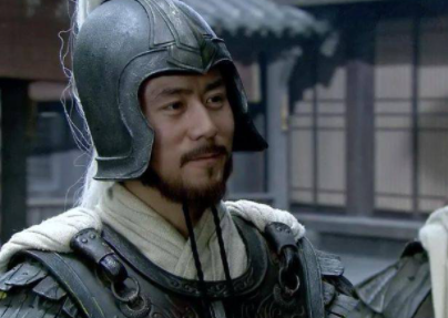 关羽并没有和华雄交过手，为何能确定斩杀他呢