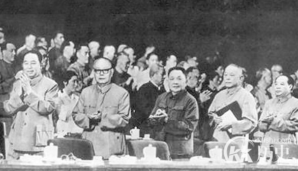 汪东兴什么时候辞职？汪东兴黯然辞职经过