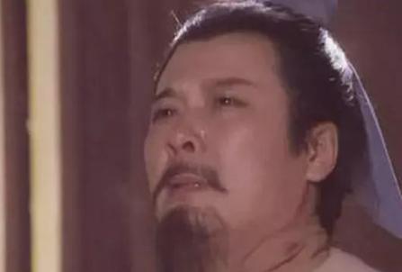 三国中刘备哭36次得江山，曹操做此三糗事成霸主！