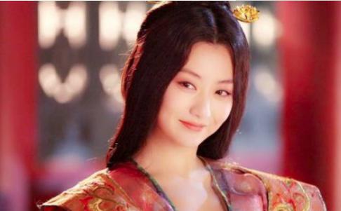 他本是隋朝一和尚，却造反称帝立尼姑为皇后